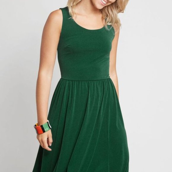 Modcloth Dresses & Skirts - Modcloth Dark Green Simple Swish Knit Dress